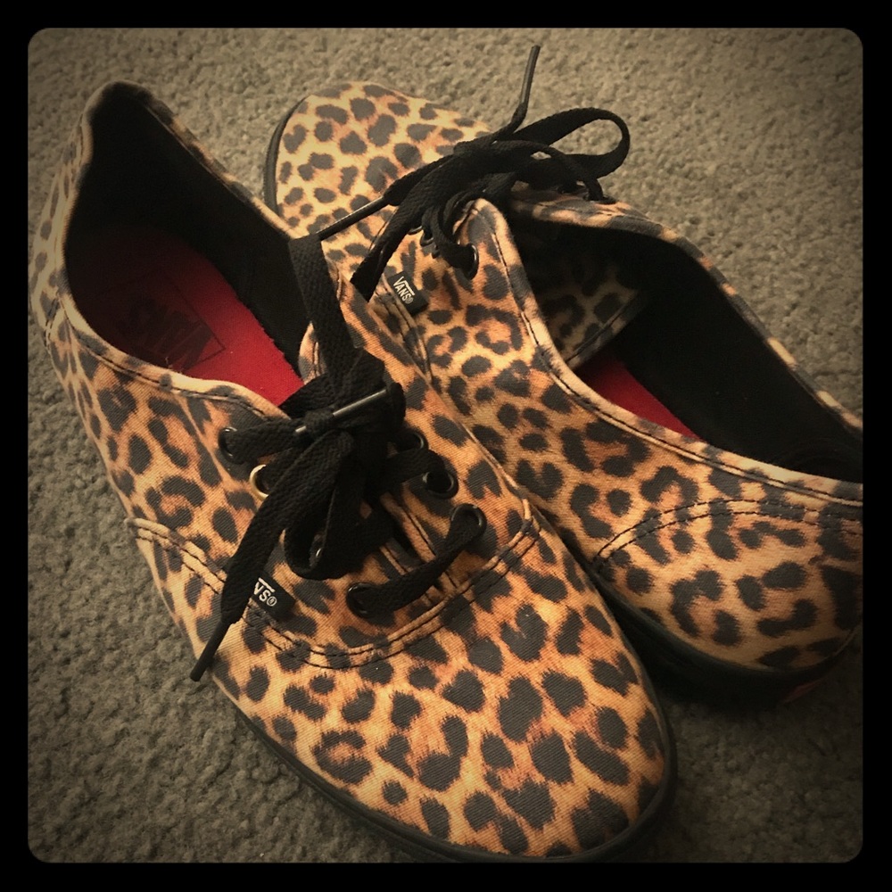 Men’s Cheetah print vans skater low sz 9